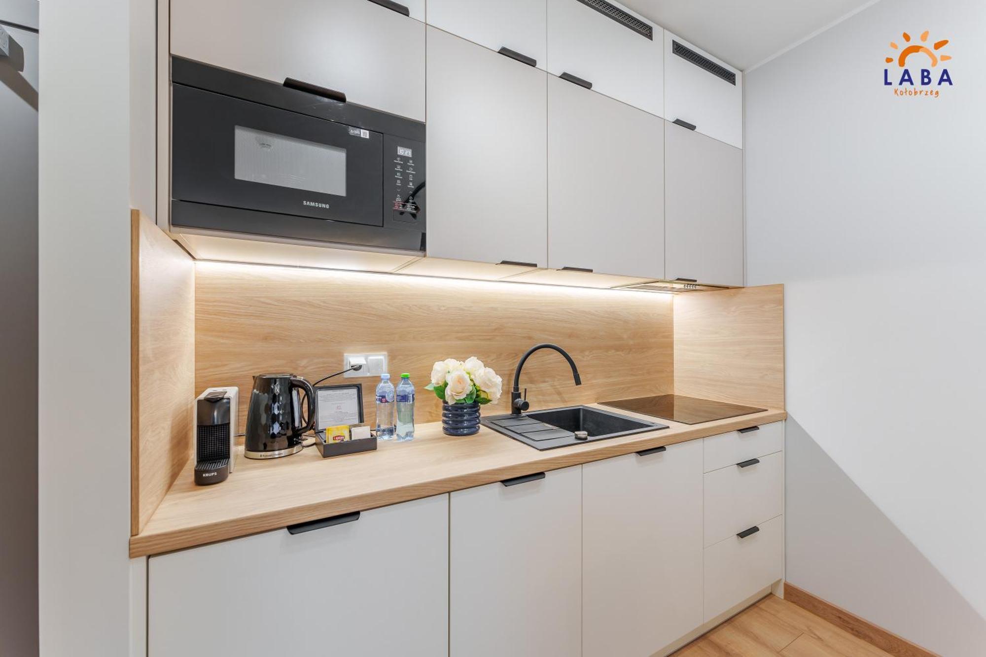 Laba Kolobrzeg Apartamenty Kollataja Z Parkingiem Екстер'єр фото