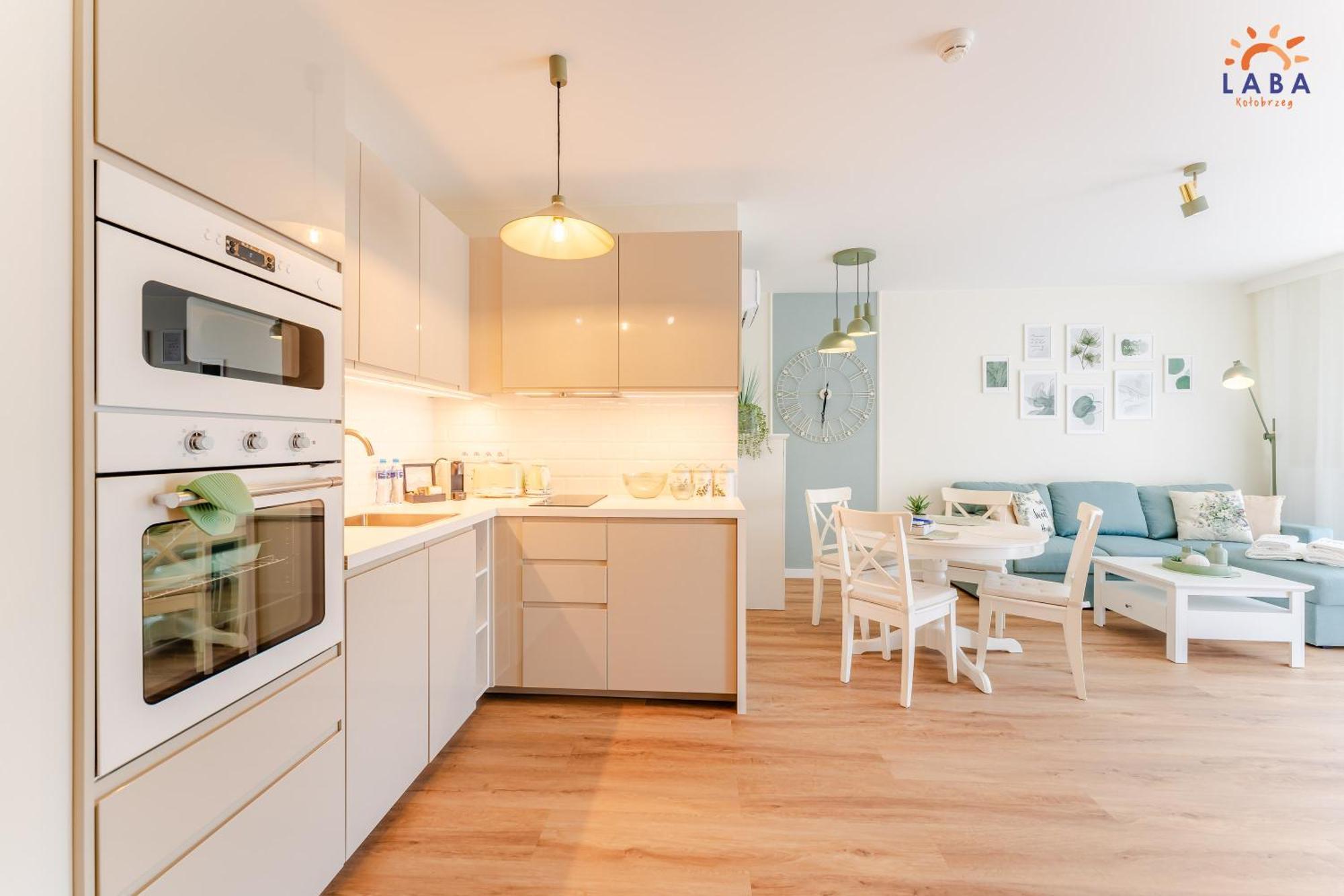 Laba Kolobrzeg Apartamenty Kollataja Z Parkingiem Екстер'єр фото