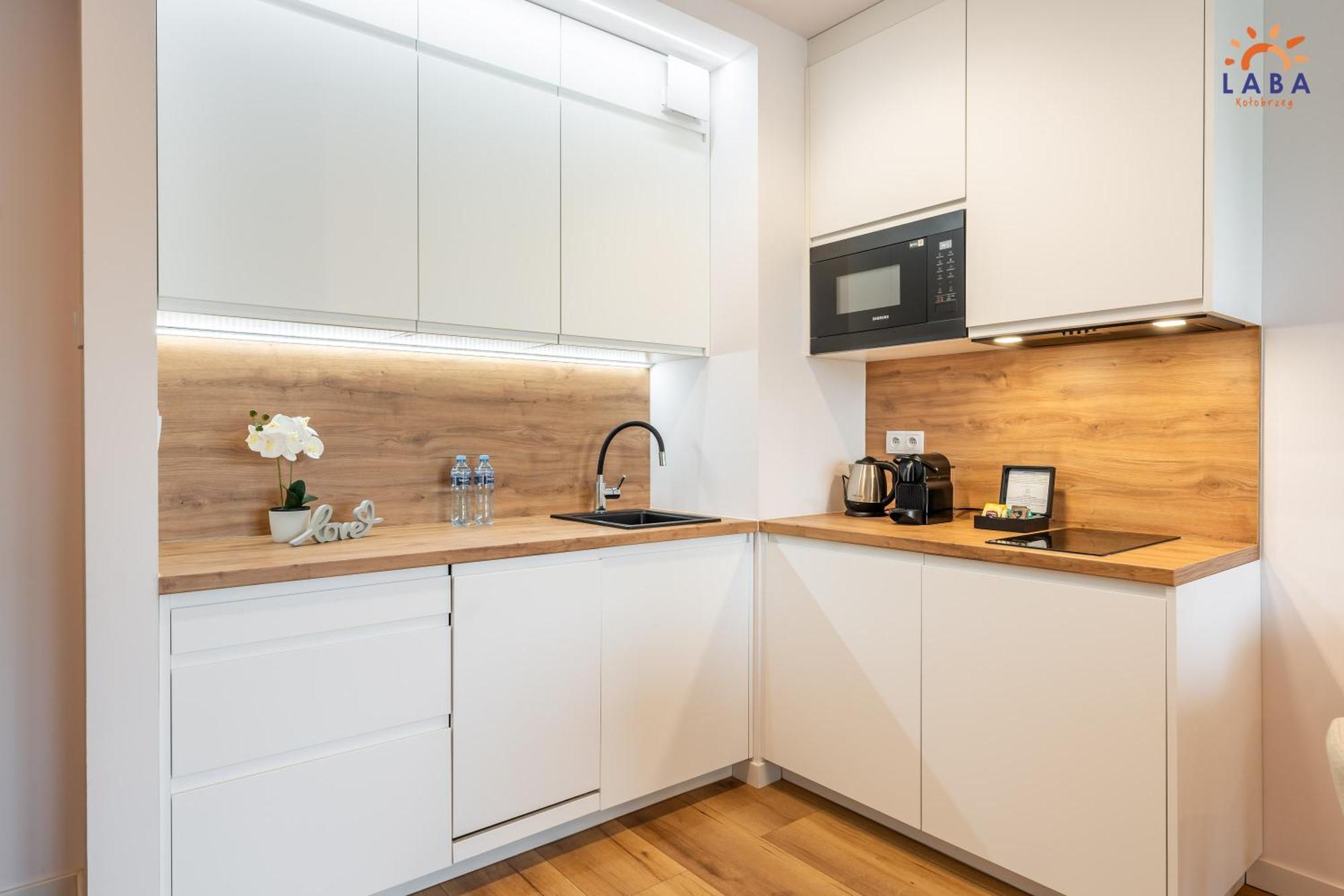 Laba Kolobrzeg Apartamenty Kollataja Z Parkingiem Екстер'єр фото