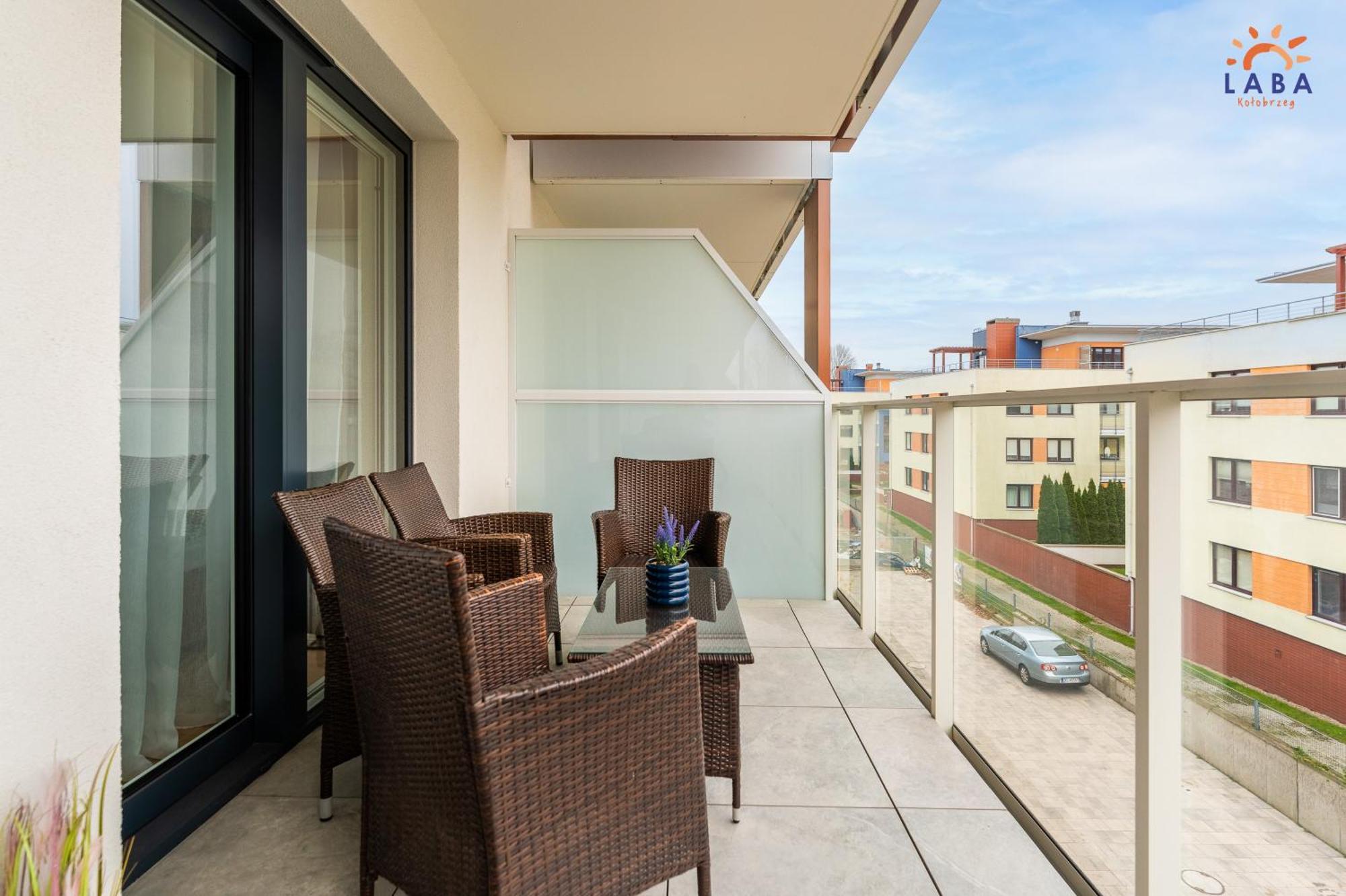 Laba Kolobrzeg Apartamenty Kollataja Z Parkingiem Екстер'єр фото